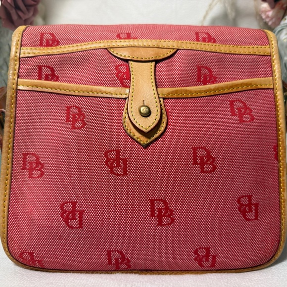 Red & Tan Dooney & Bourke Signature Canvas Vachetta Leather Crossbody bag - Picture 5 of 12